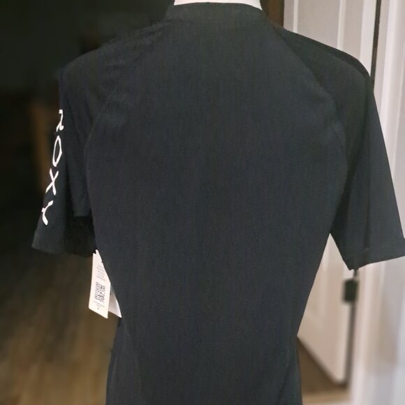 Roxy Rash Guard Whole Hearted UPF 50+ Sort Sleeve XL NWT - Picture 4 of 8